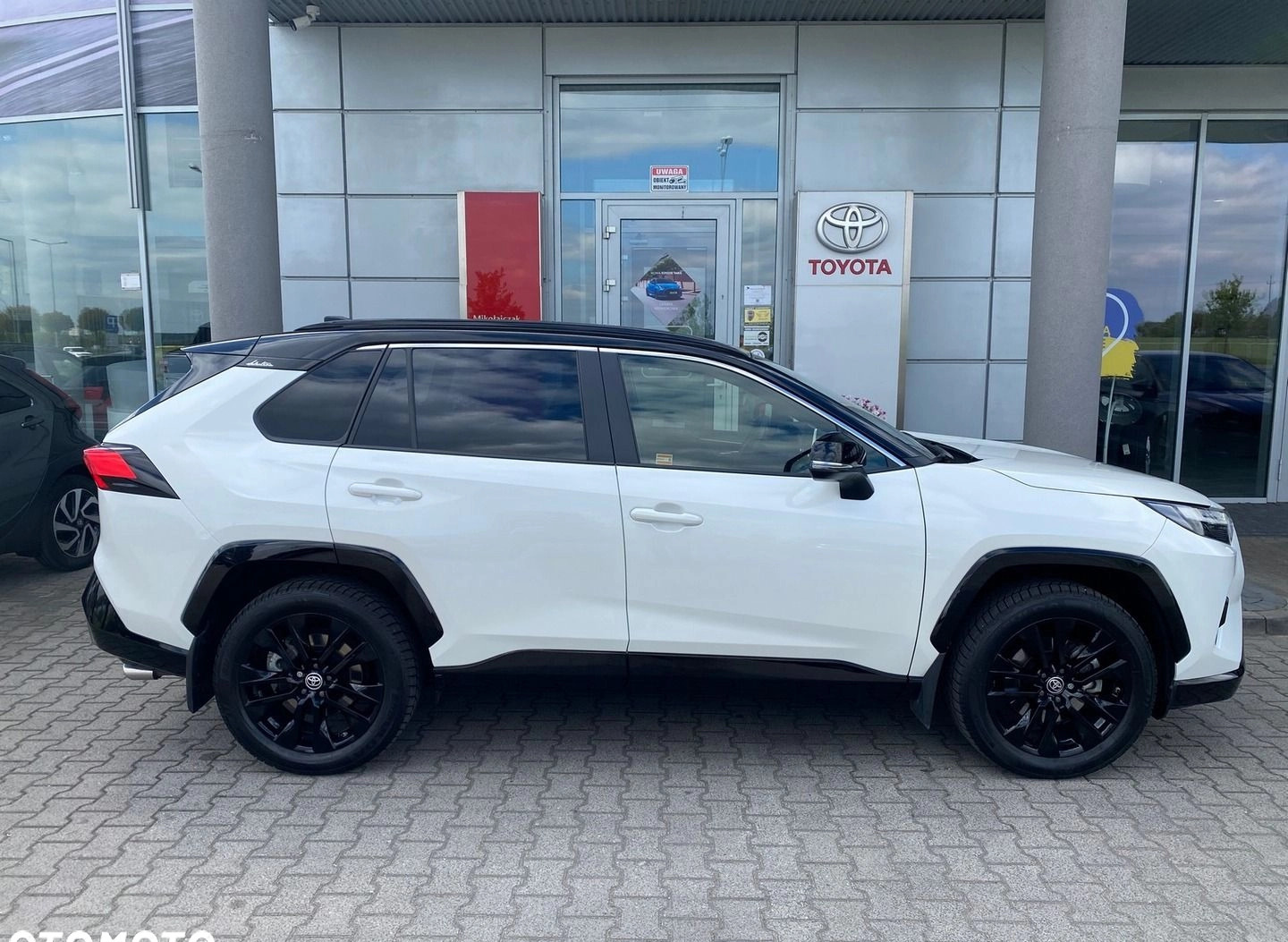 Toyota RAV4 cena 179900 przebieg: 18240, rok produkcji 2022 z Częstochowa małe 232